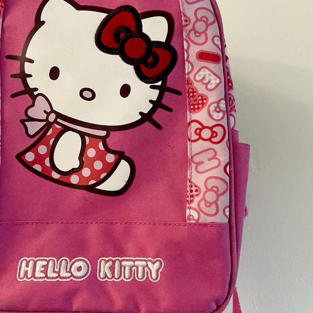 Hello Kitty Mini Backpack Zipper Close - image 3